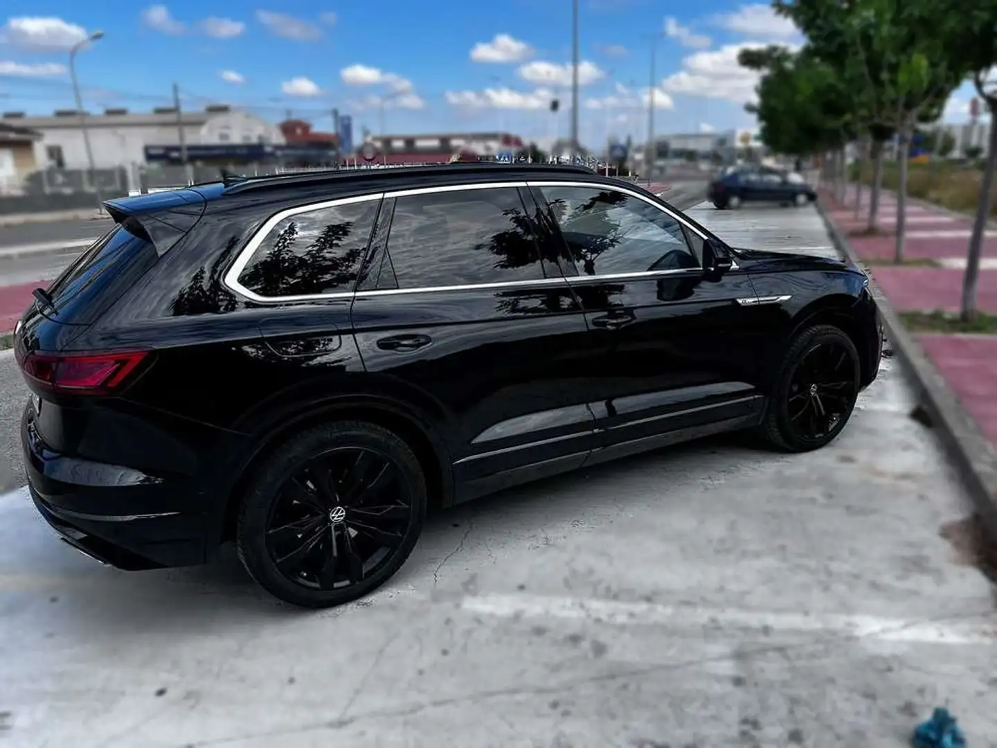 Volkswagen Touareg R-Line 3.0 V6 TDI 210kW Tip 4M Negro - 2