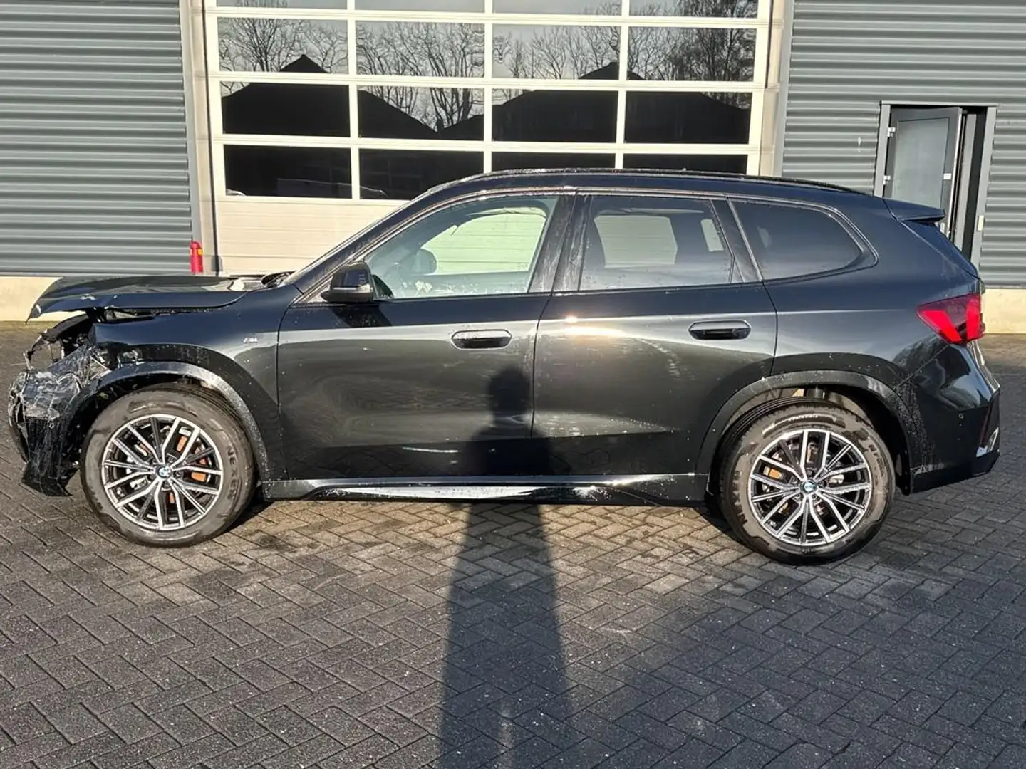 BMW X1 SDrive18d, M-Sportpakket, harman kardon, alcantara Negru - 2