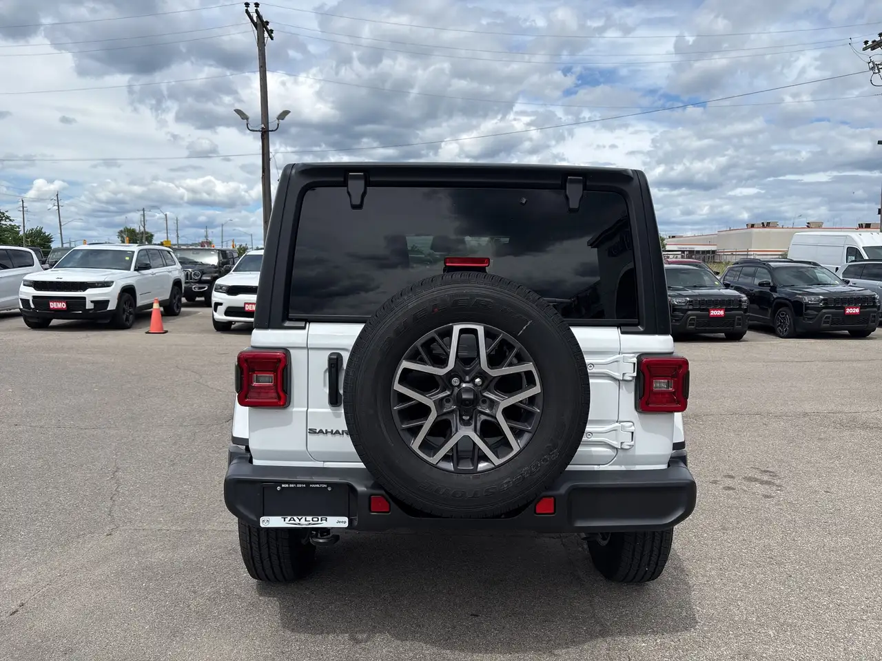 Jeep Wrangler снимка Jeep Wrangler