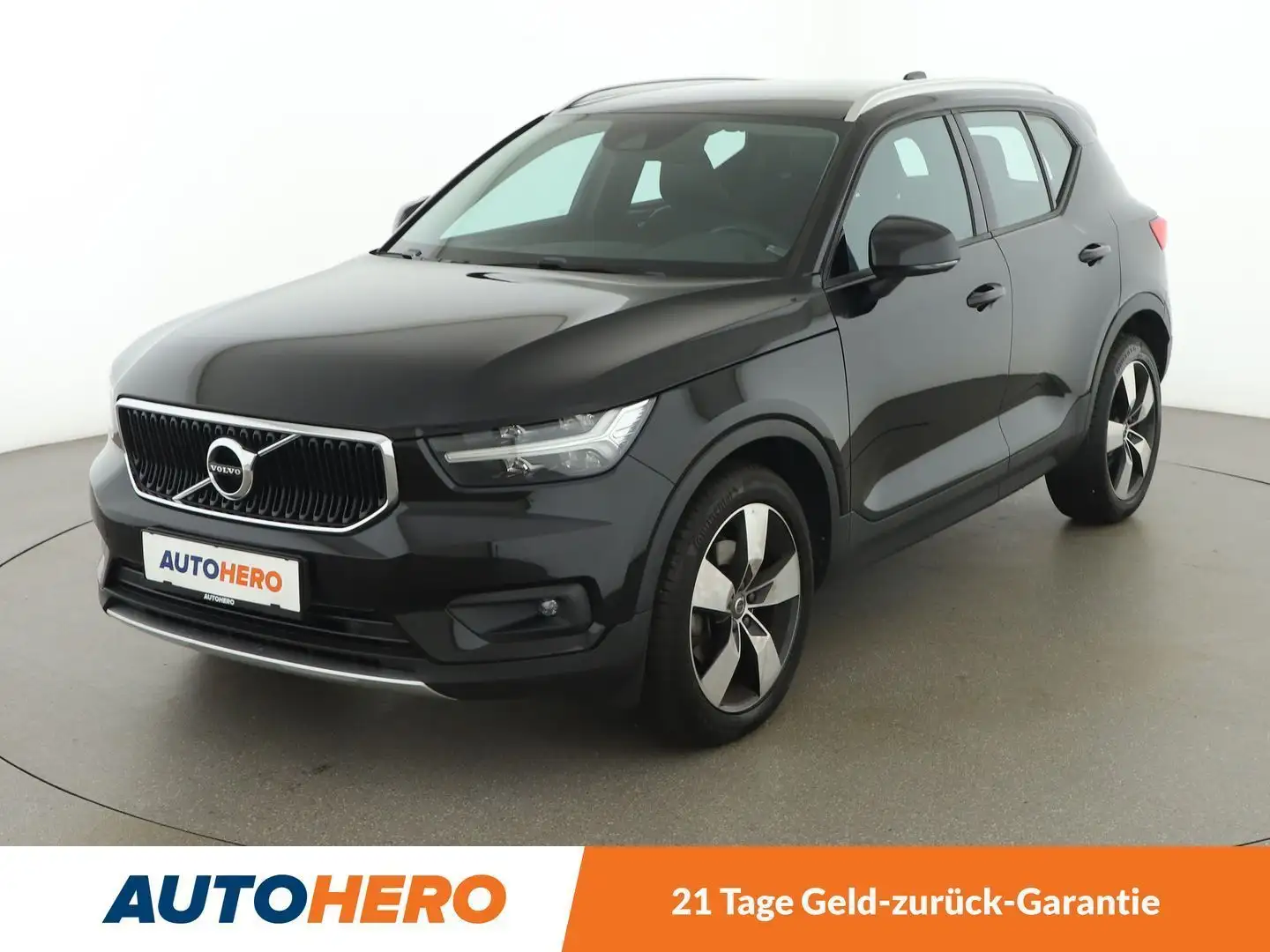 Volvo XC40 2.0 D4 Momentum AWD Negro - 1