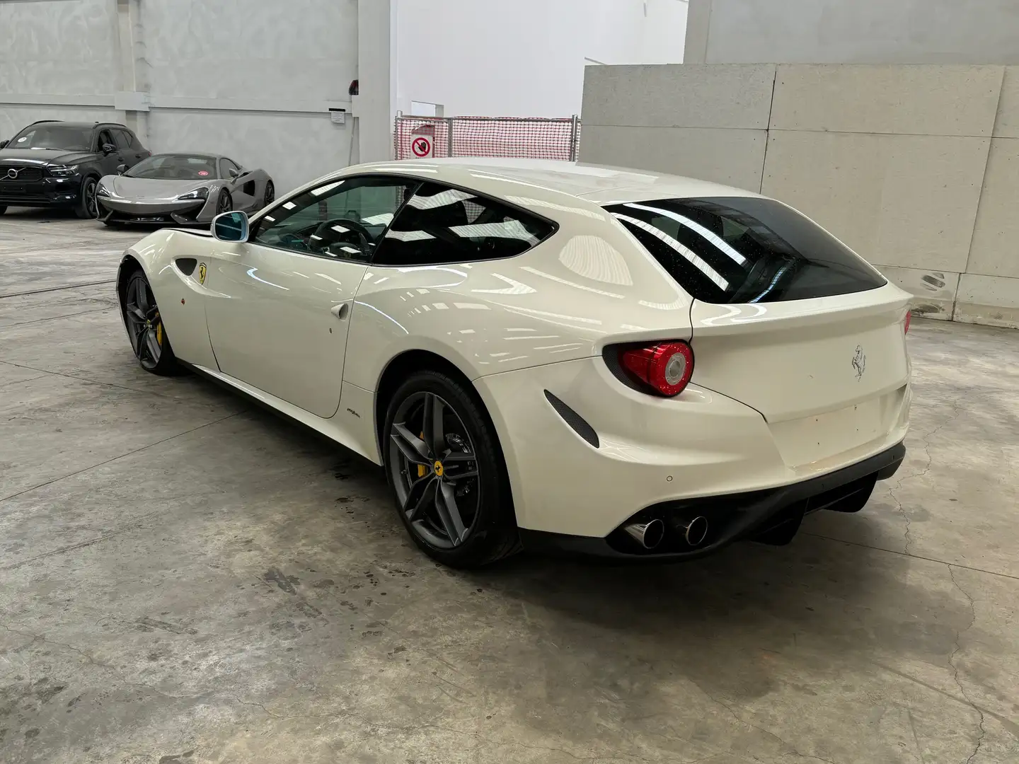 Ferrari FF 4x4 Bianco - 2