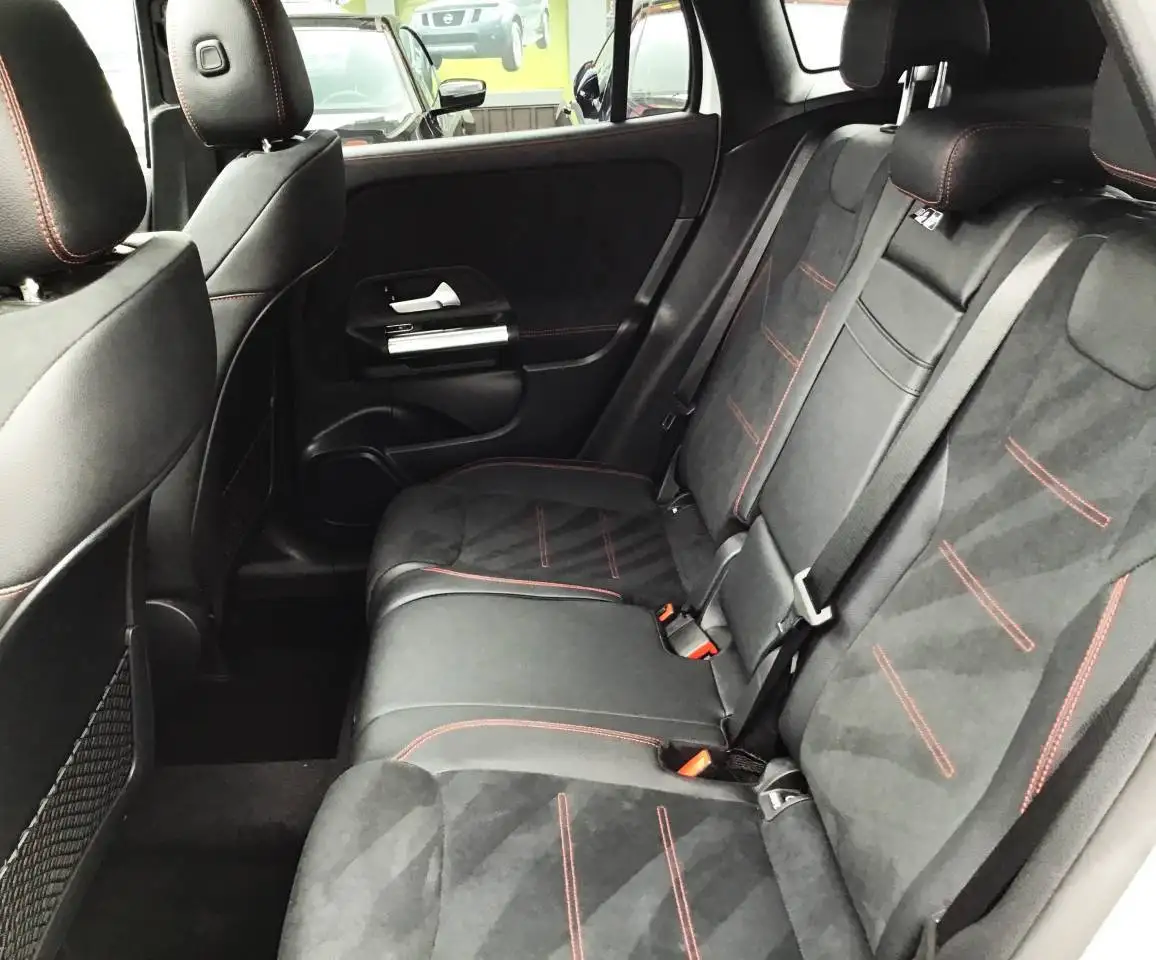 Mercedes-Benz GLA photo Mercedes-Benz GLA