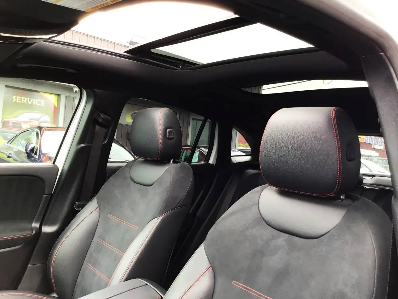Mercedes-Benz GLA photo Mercedes-Benz GLA