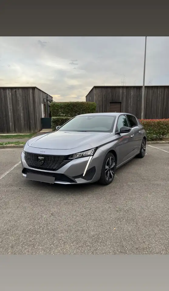 Peugeot 308 BlueHDi 130ch S&S EAT8 Allure — photo 1 of 12
