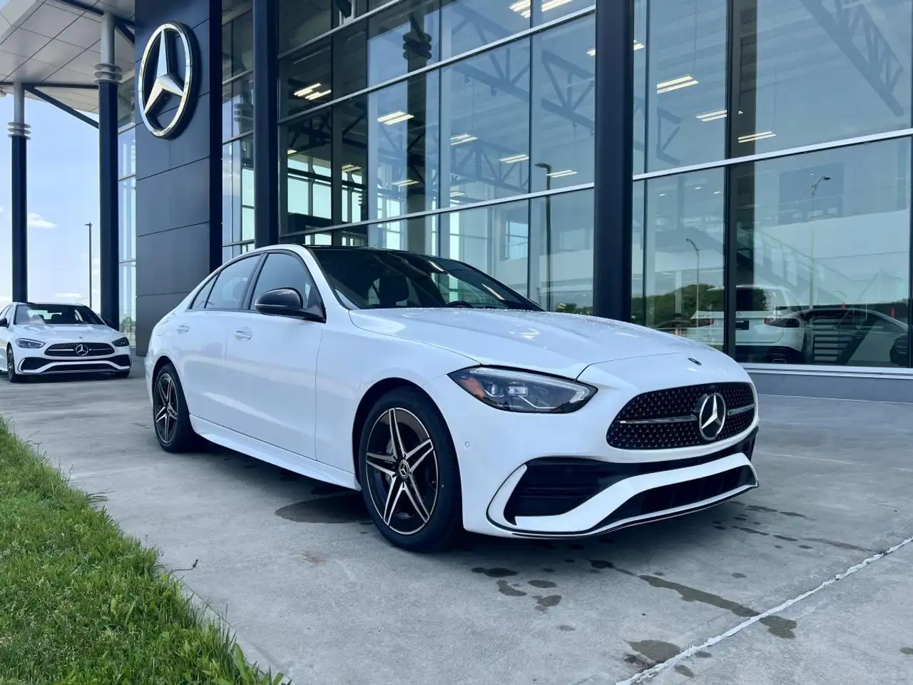 2025 Mercedes-Benz C-Class снимка 2025 Mercedes-Benz C-Class
