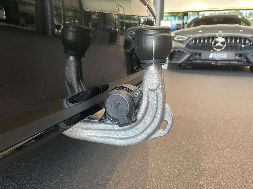 Mercedes-Benz A 220