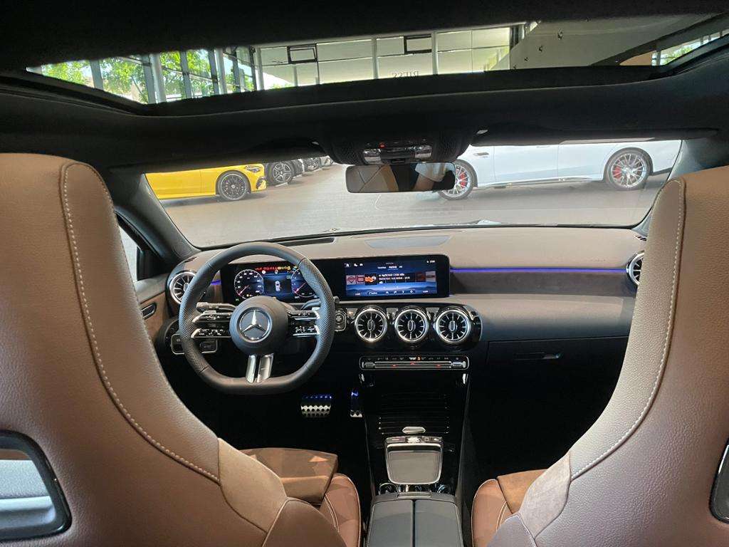 Mercedes-Benz A 220