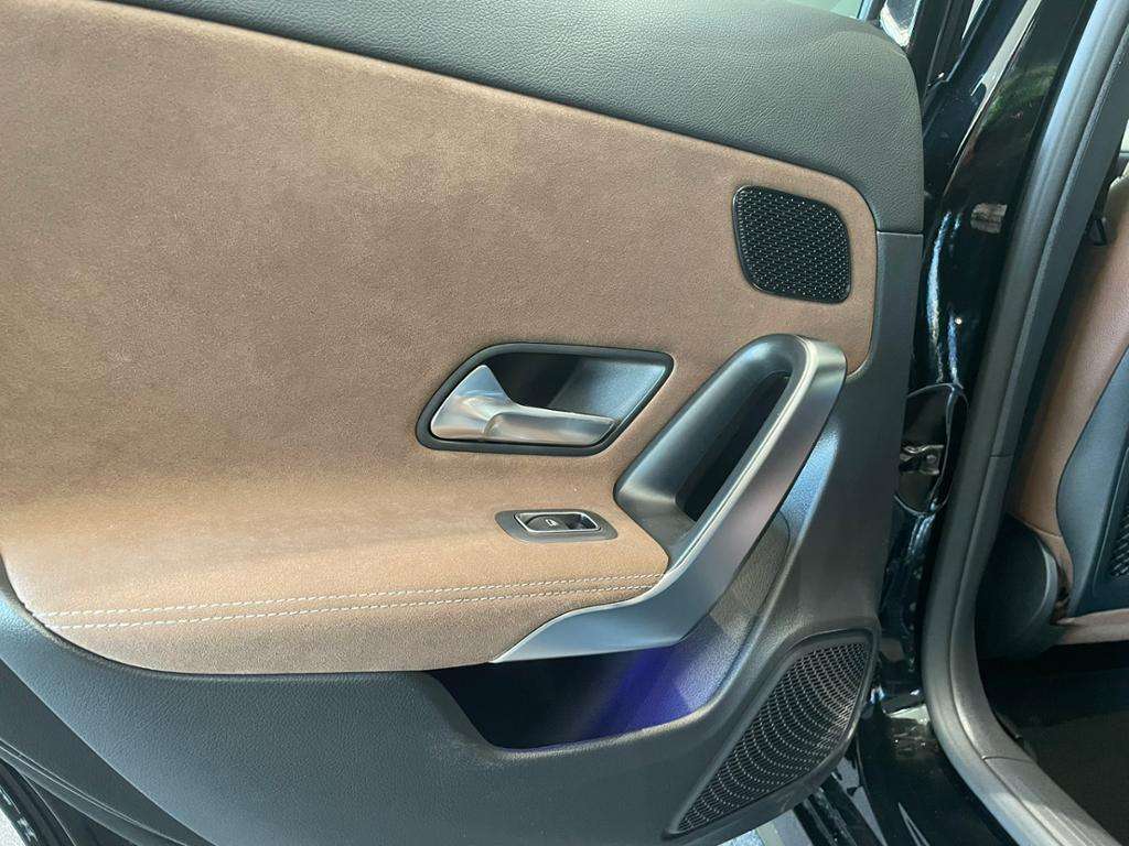 Mercedes-Benz A 220