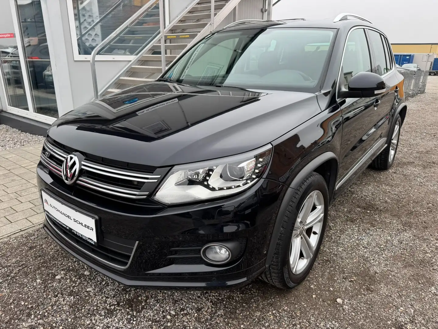 Volkswagen Tiguan 2.0 TDI SCR 4 MOTION SPORT R-LINE Schwarz - 1