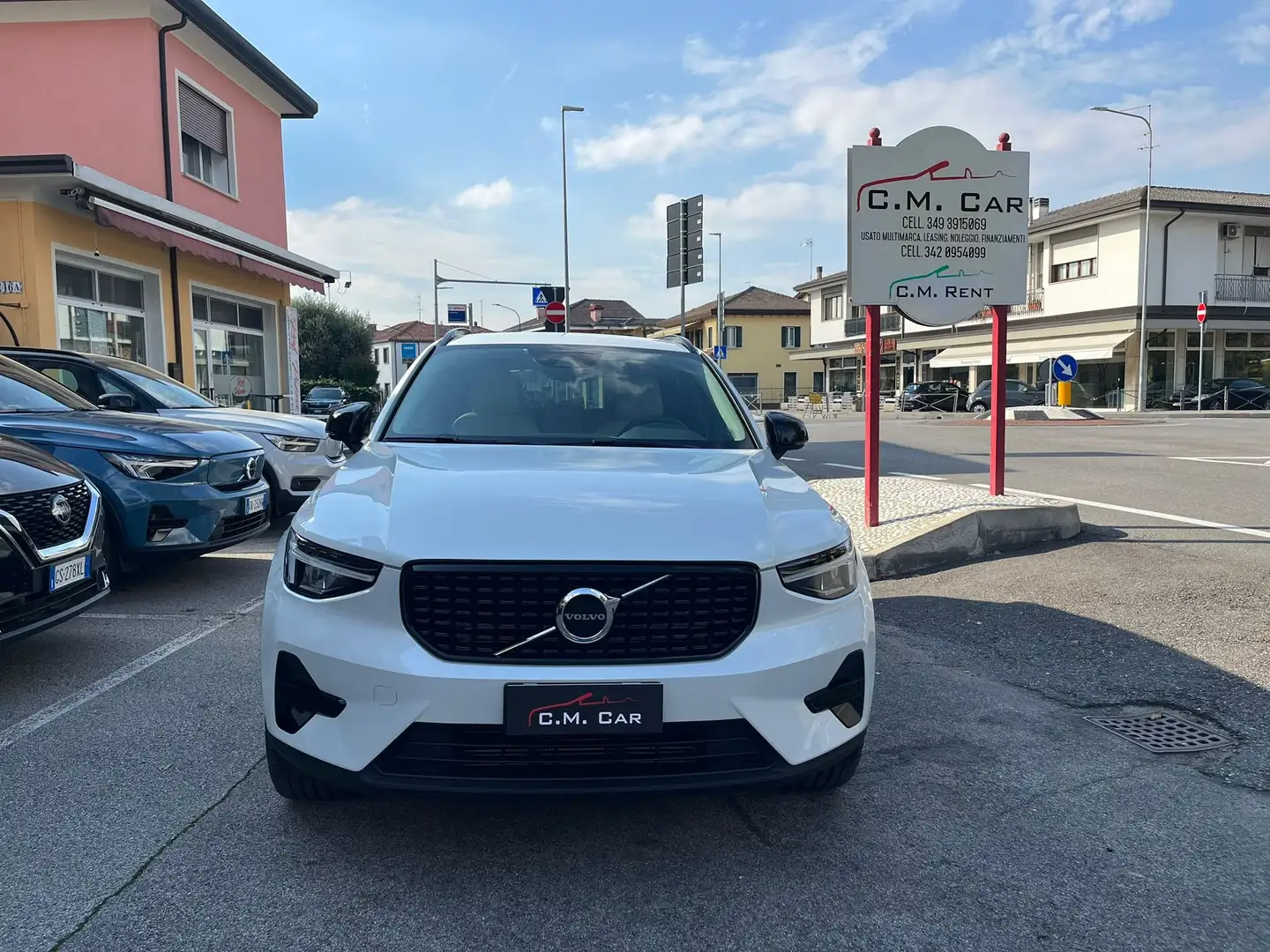 Volvo XC40 2023 1.5 t5 recharge phev Plus Dark auto Blanc - 2