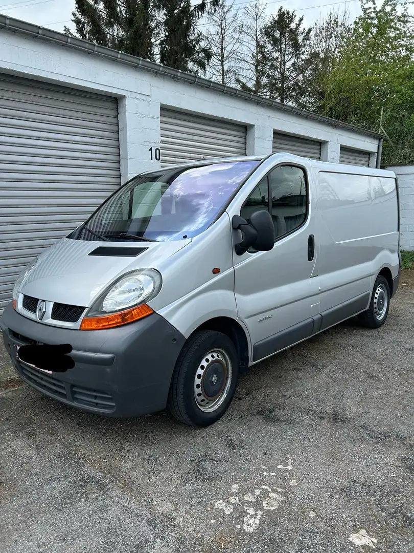 Renault Trafic 1.9 dCi 27 L1H1 Silver - 1