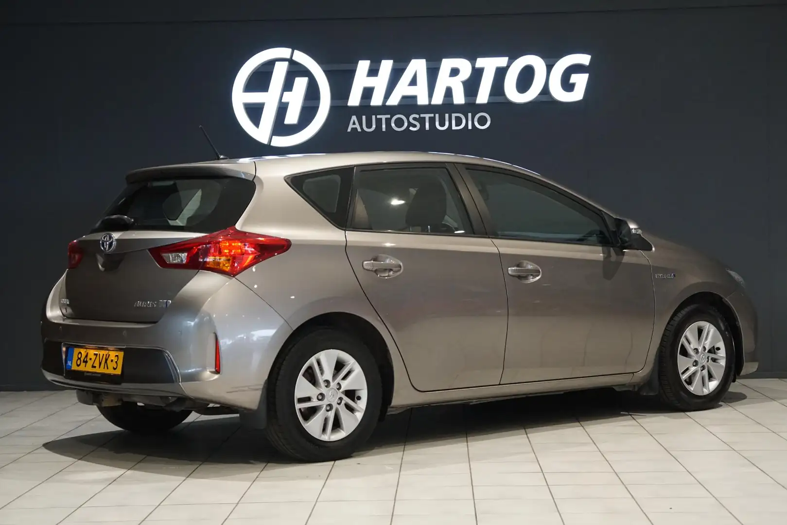 Toyota Auris 1.8 Hybrid Aspiration *DEALER ONDERHOUDEN* + CAMER Braun - 2