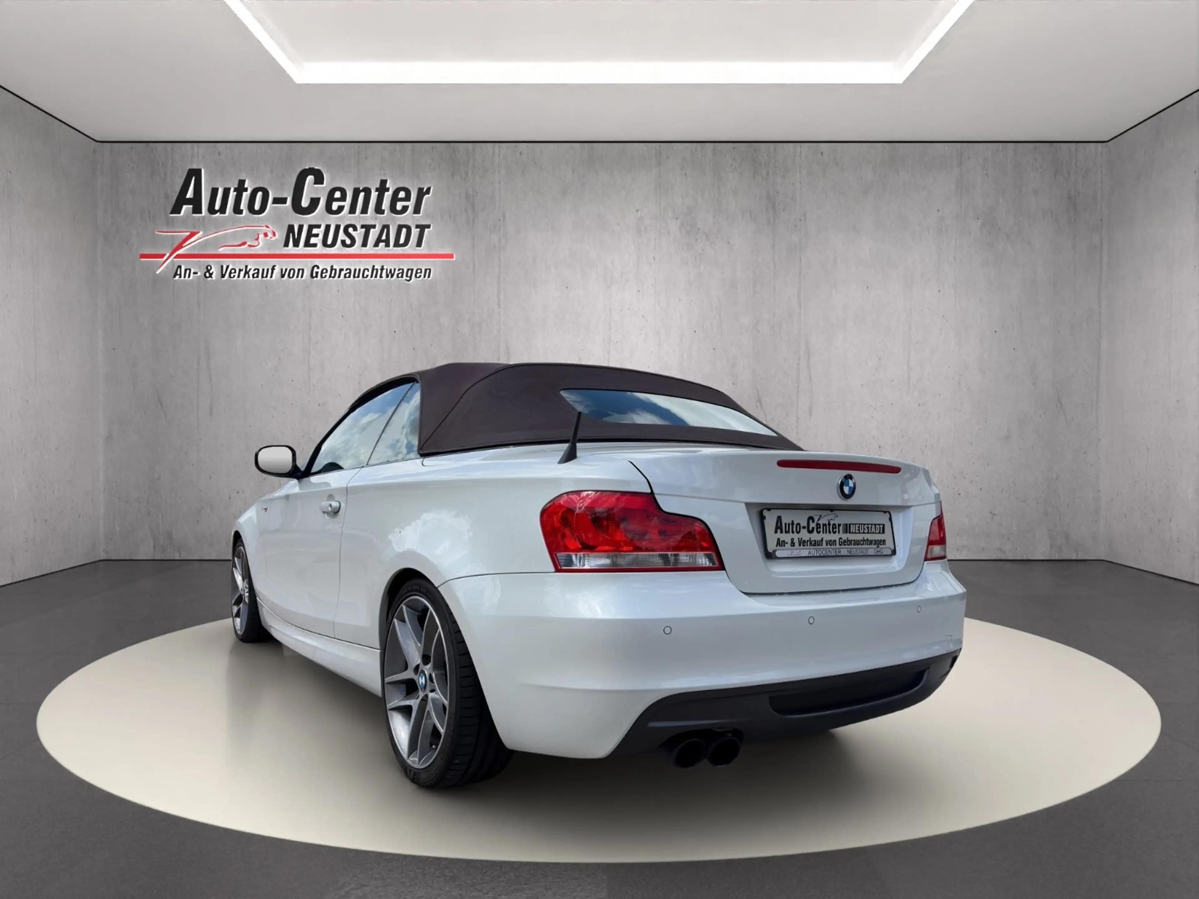 BMW 135 i Cabrio Limited Edition Lifestyle PDC/KLIMAA — photo 4