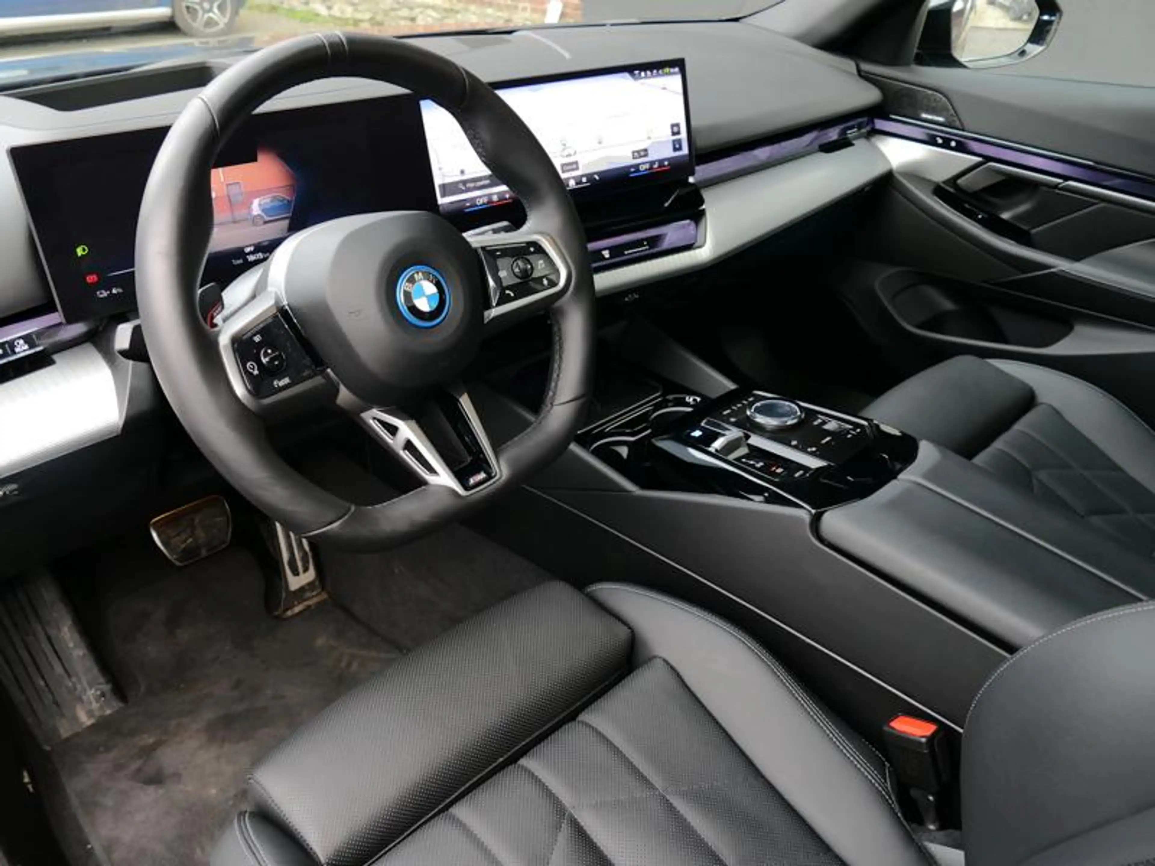BMW i5 eDrive40 Touring M Sport PRO | PANO | Drive + | Pa — photo 6