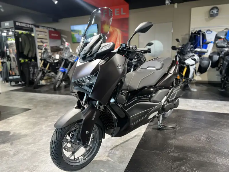 Yamaha X-Max 125 - foto 2