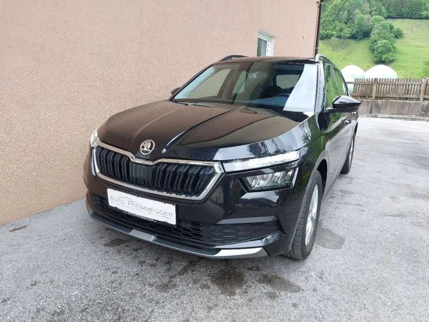 Skoda Kamiq 1,0 TSI Ambition *AHK*KEYLESS*KL.AUTOMATIK*SITZHZG Schwarz - 2