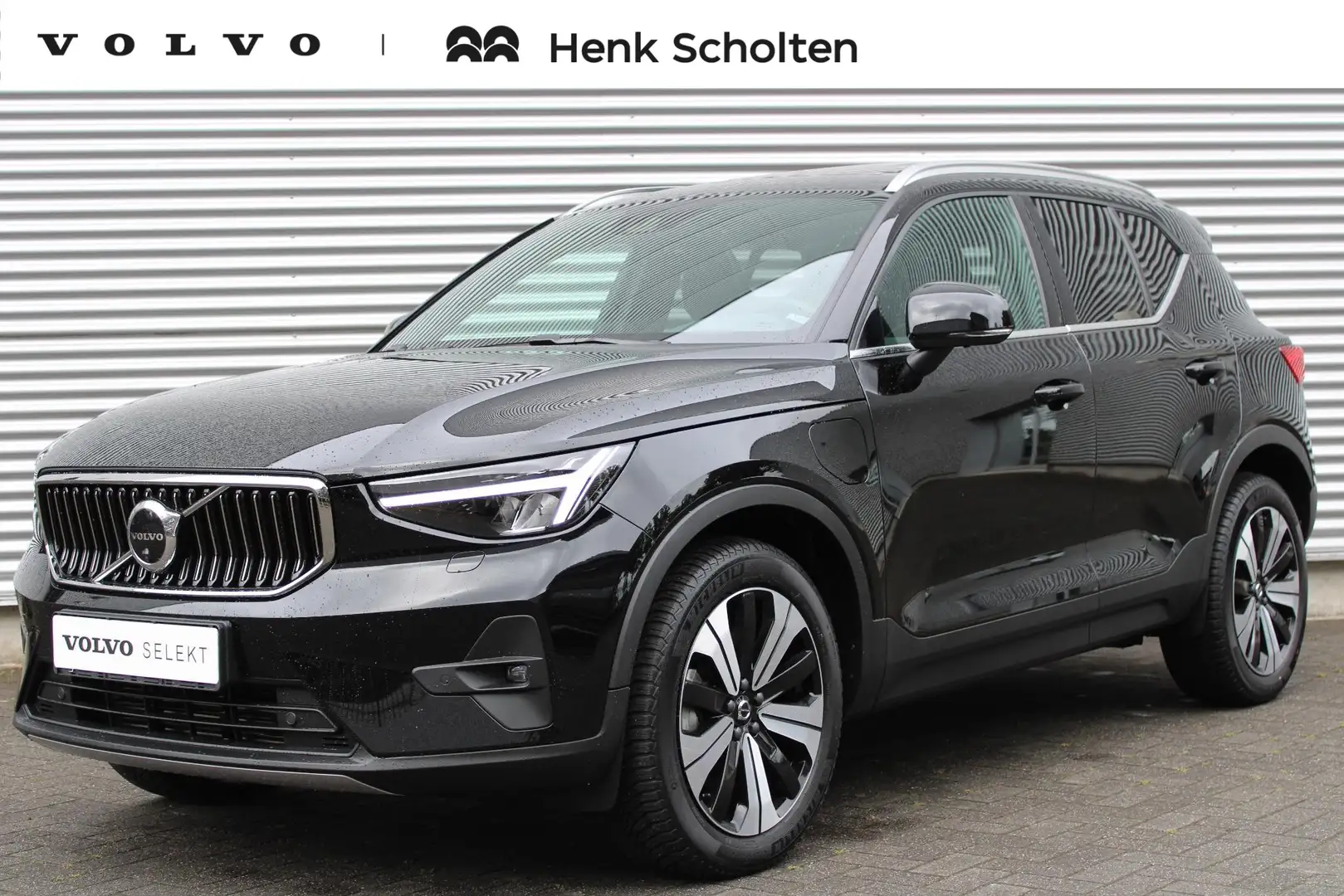 Volvo XC40 1.5 T4 Recharge Inscription | Panoramisch Schuif-/ Noir - 1