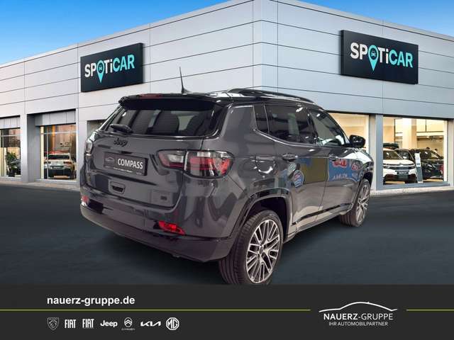 Jeep Compass Summit Mild-Hybrid FWD