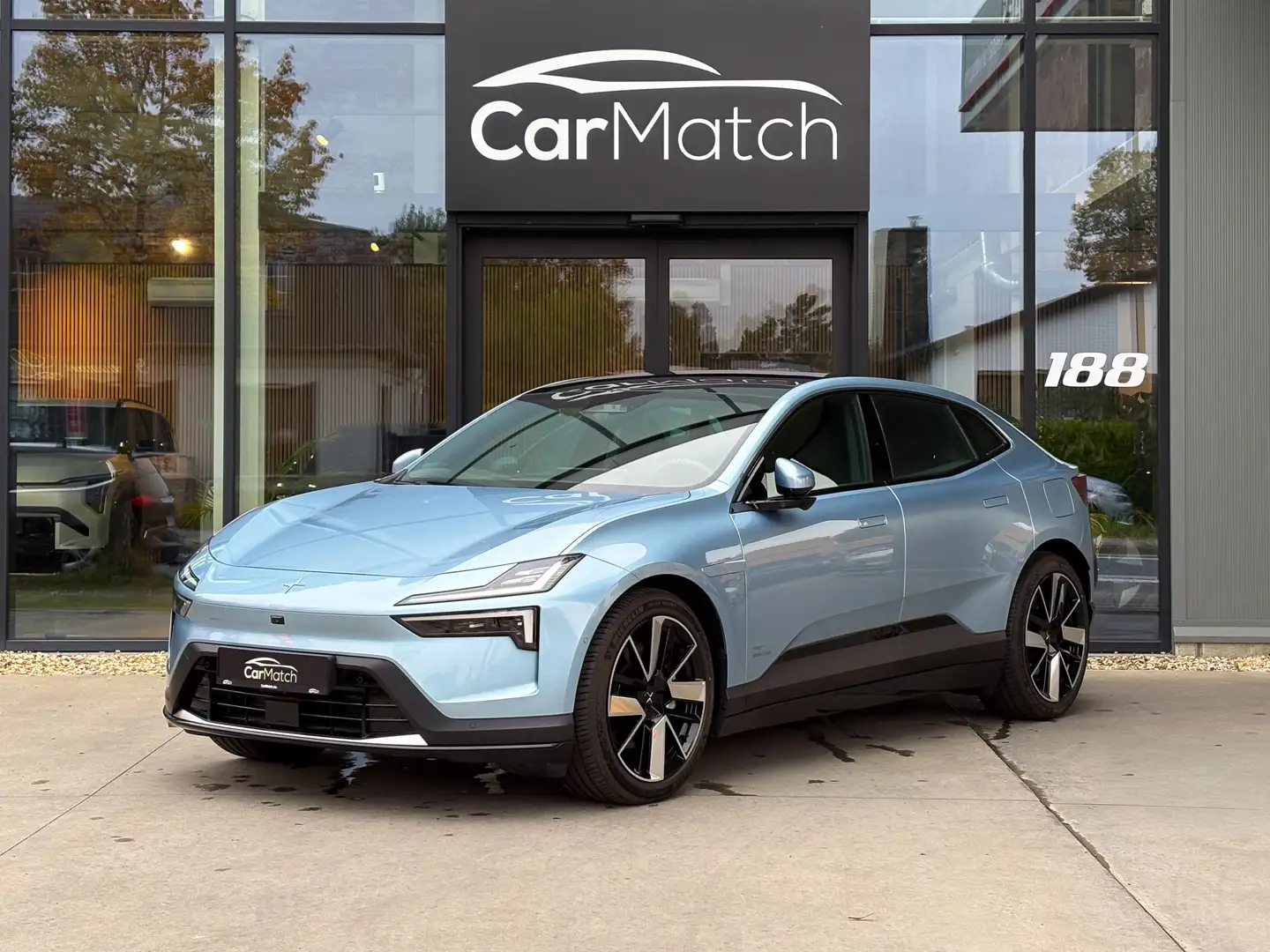 Polestar 4 Long Range SM 100kWh PILOT/PLUS - Harman Kardon Bleu - 1