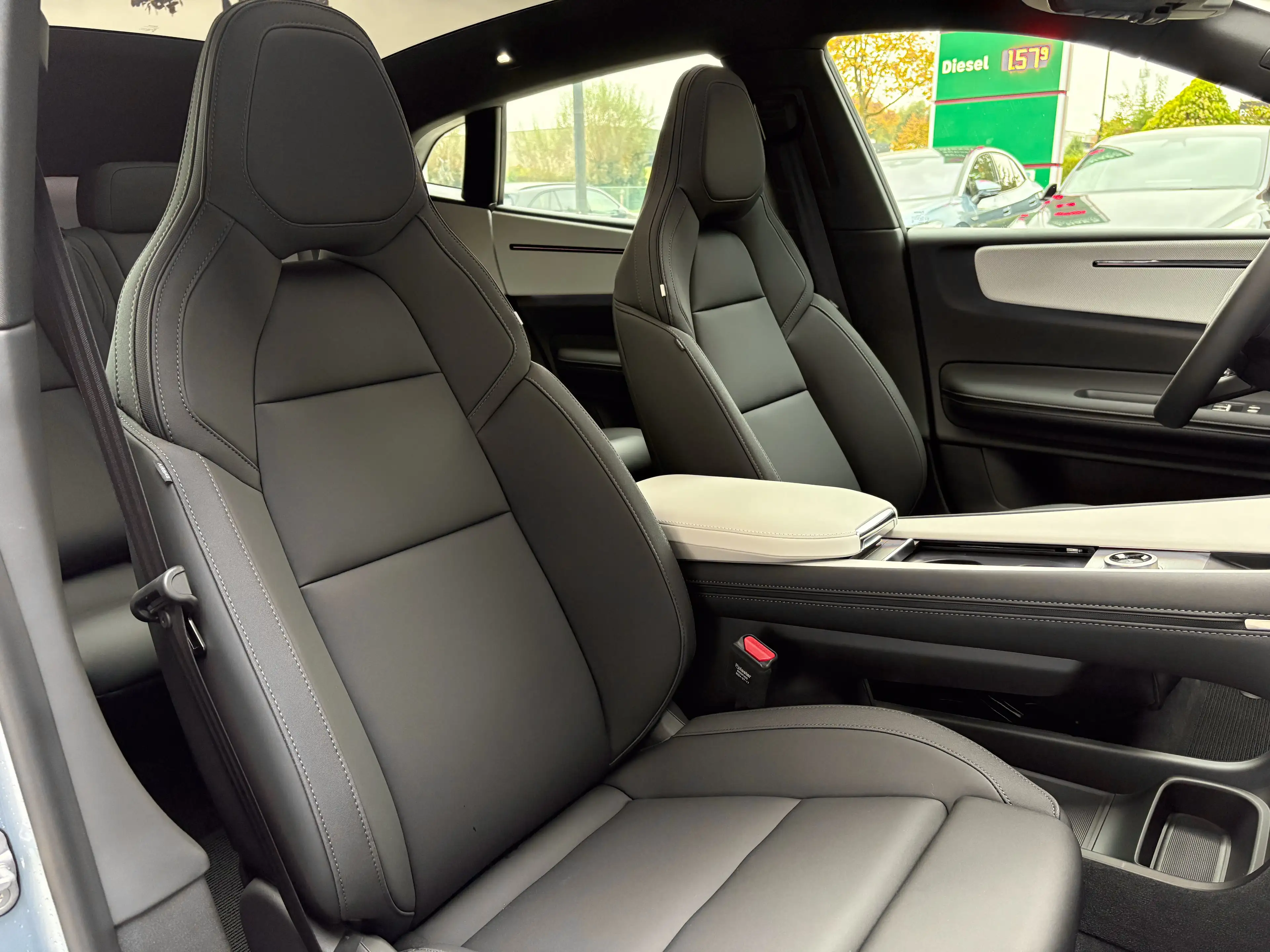 Polestar 4 Long Range SM 100kWh PILOT/PLUS - Harman Kardon — photo 13