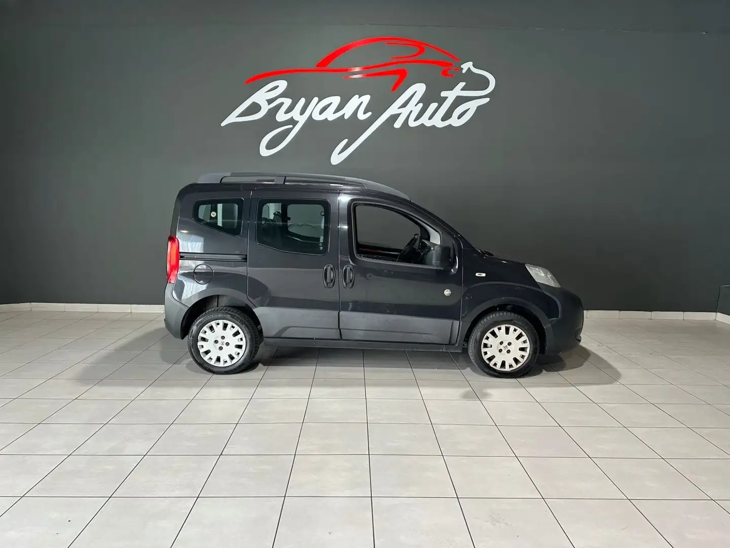 Peugeot Bipper Tepee 1.4 hdi Outdoor Negro - 1