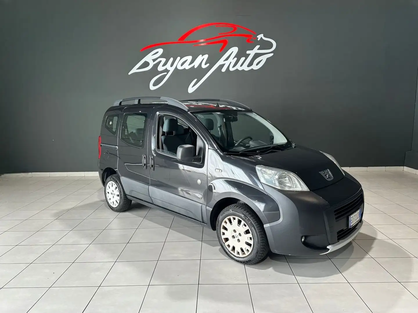 Peugeot Bipper Tepee 1.4 hdi Outdoor Negro - 2