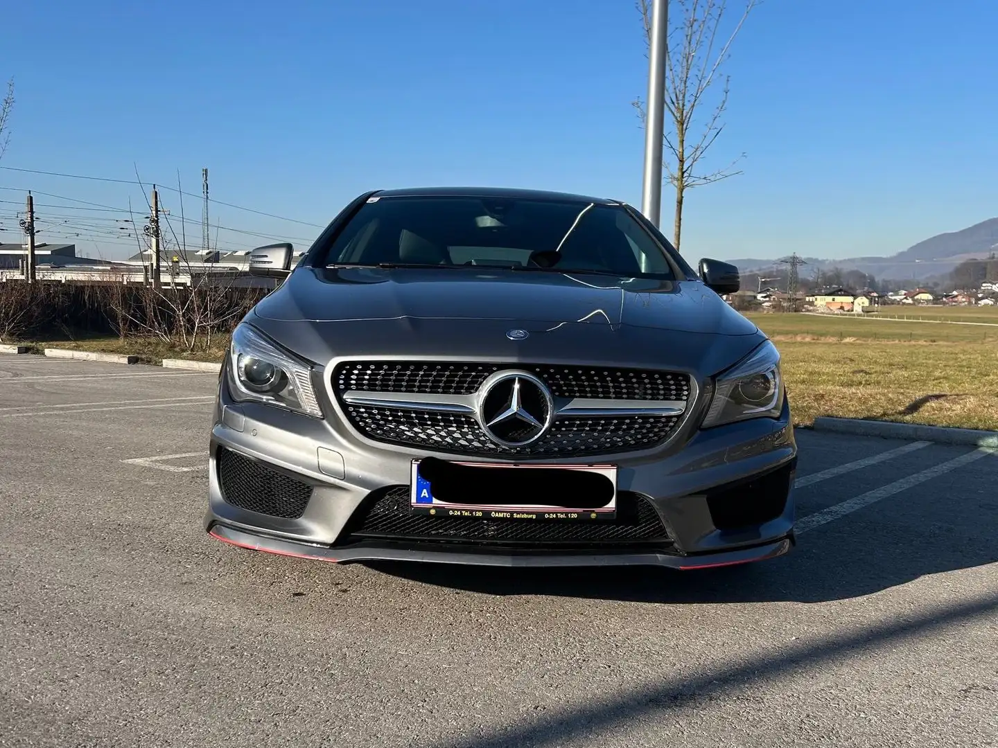 Mercedes-Benz CLA 200 CLA 200 d Shooting Brake Aut. Grau - 2