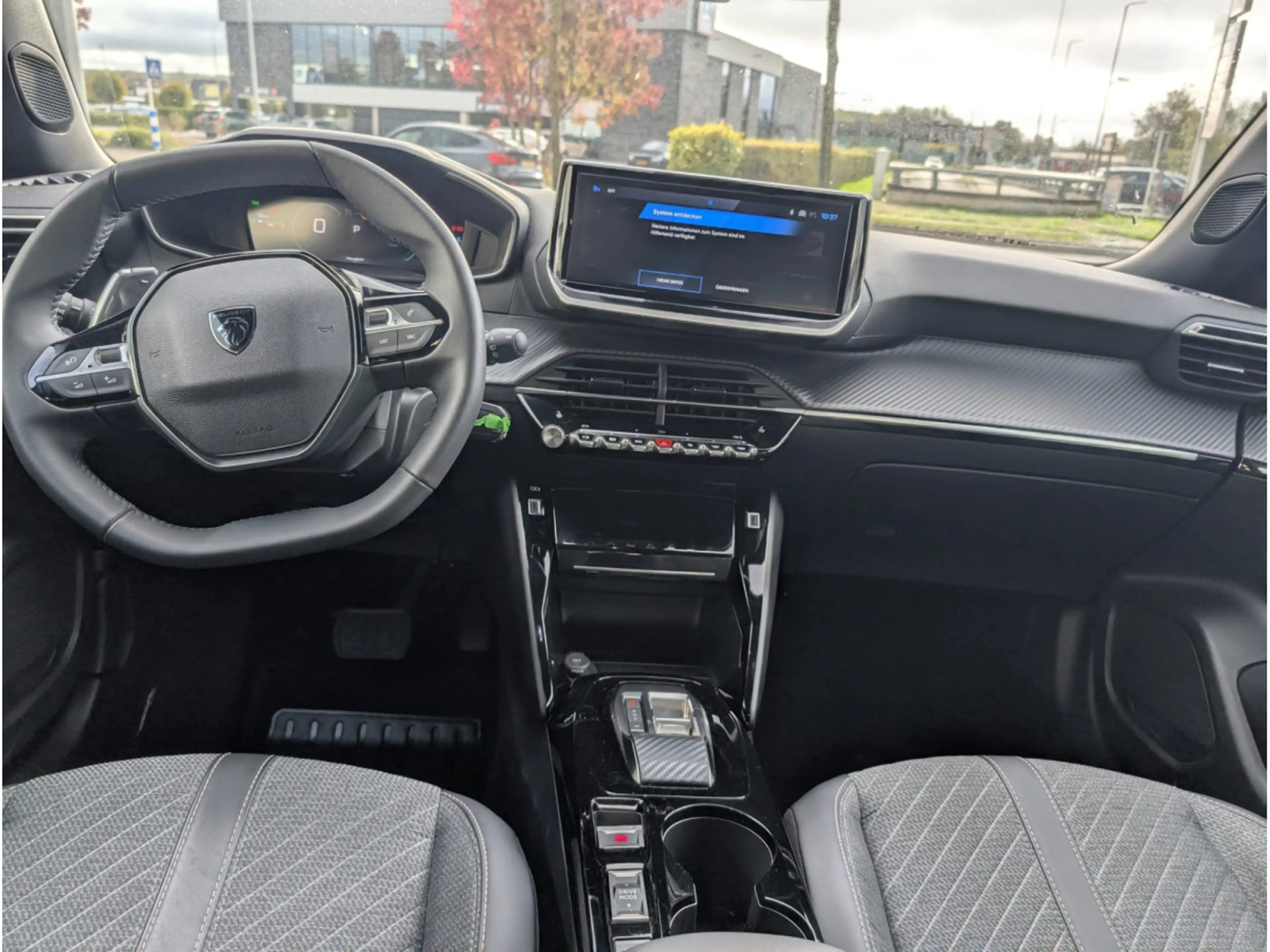 Peugeot 2008 ALLURE HIBRID 145E-DSC6 — photo 7