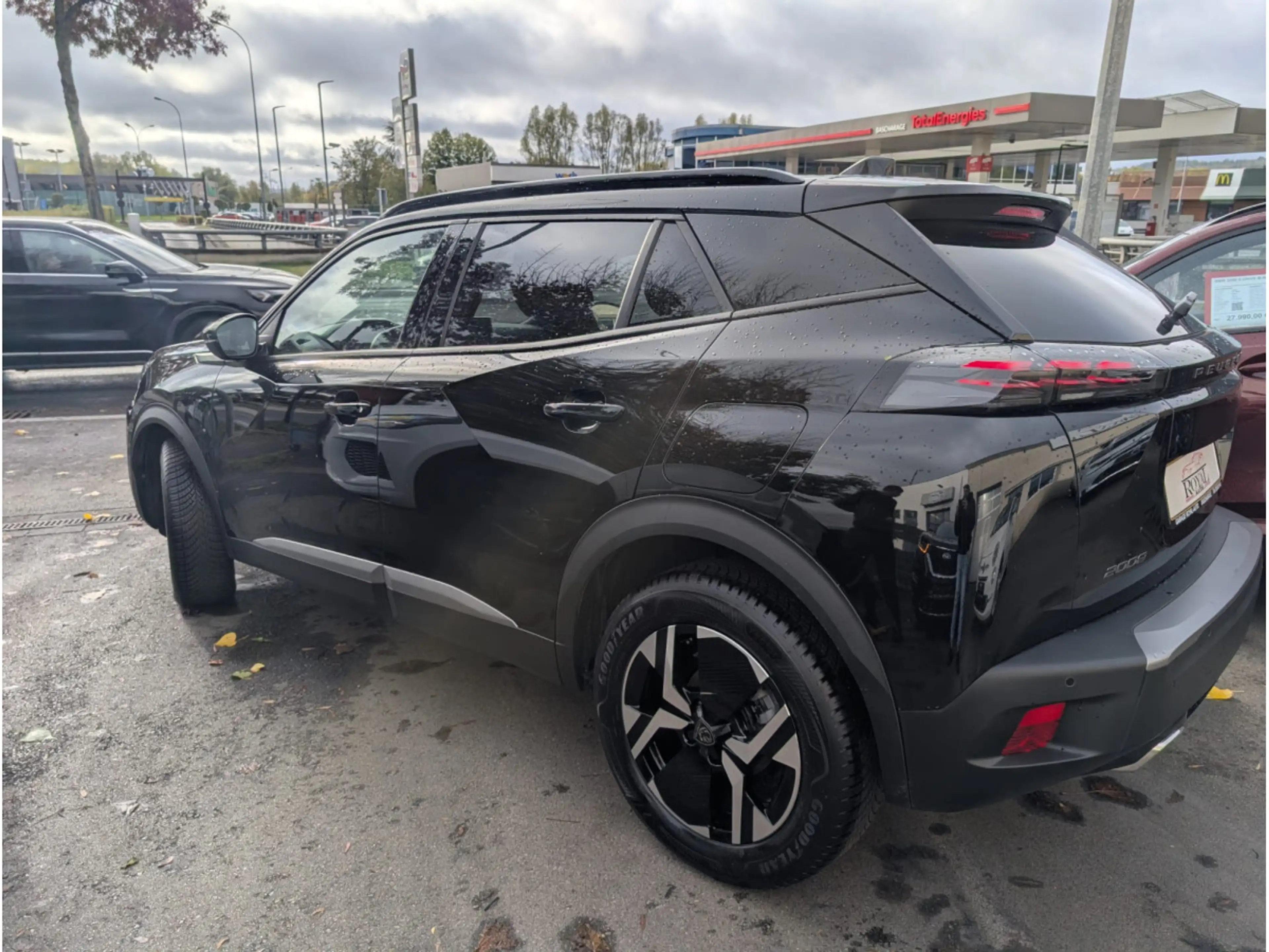 Peugeot 2008 ALLURE HIBRID 145E-DSC6 — photo 2