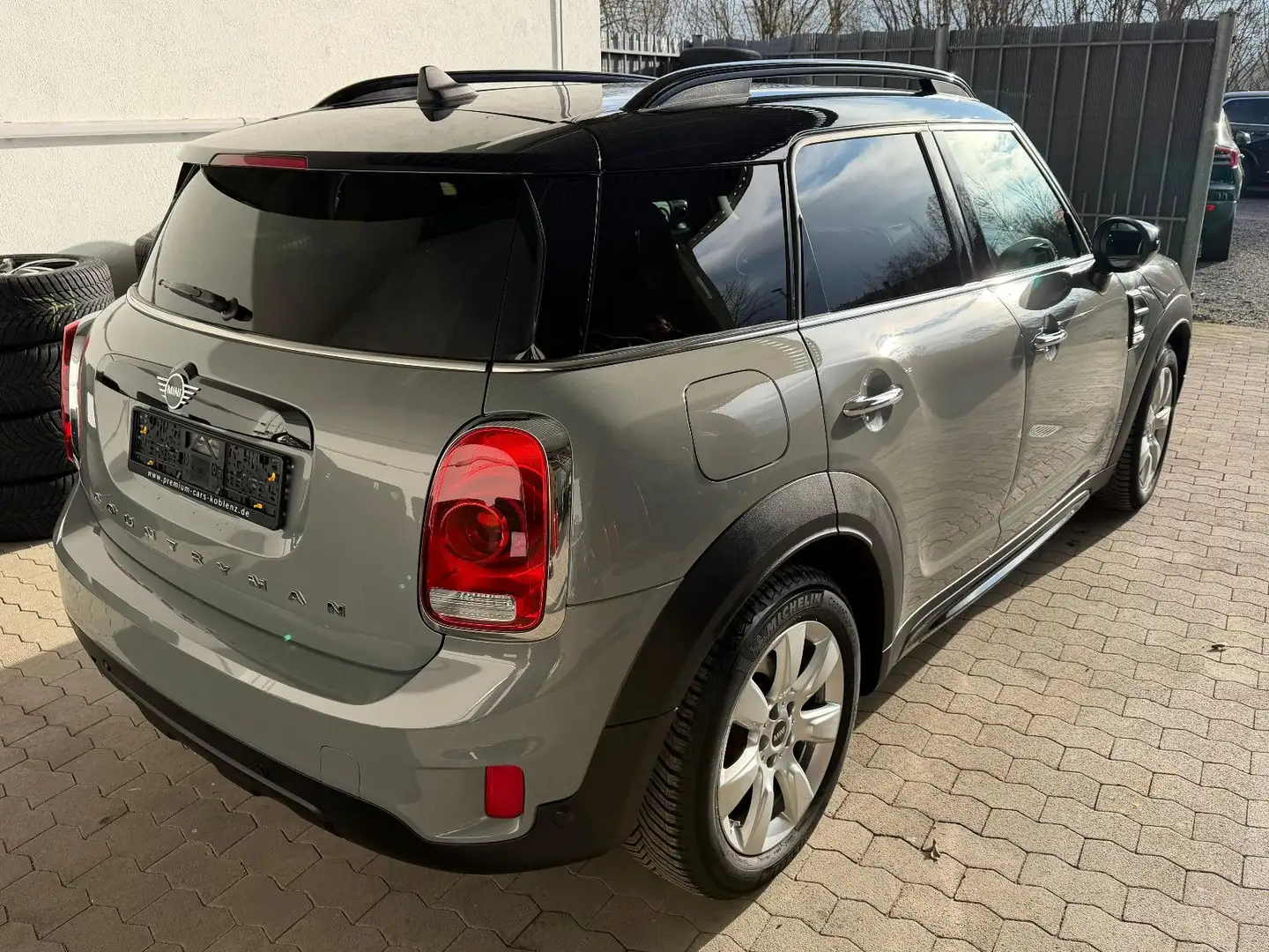 MINI Cooper Countryman+NAVI+AHK+PDC+LED+DAB+KEYLESSGO Gris - 2