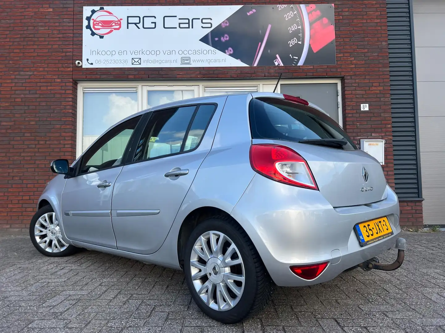 Renault Clio 1.2 TCe Dynamique / Navi / Clima / Cruise / 5DRS Grijs - 2