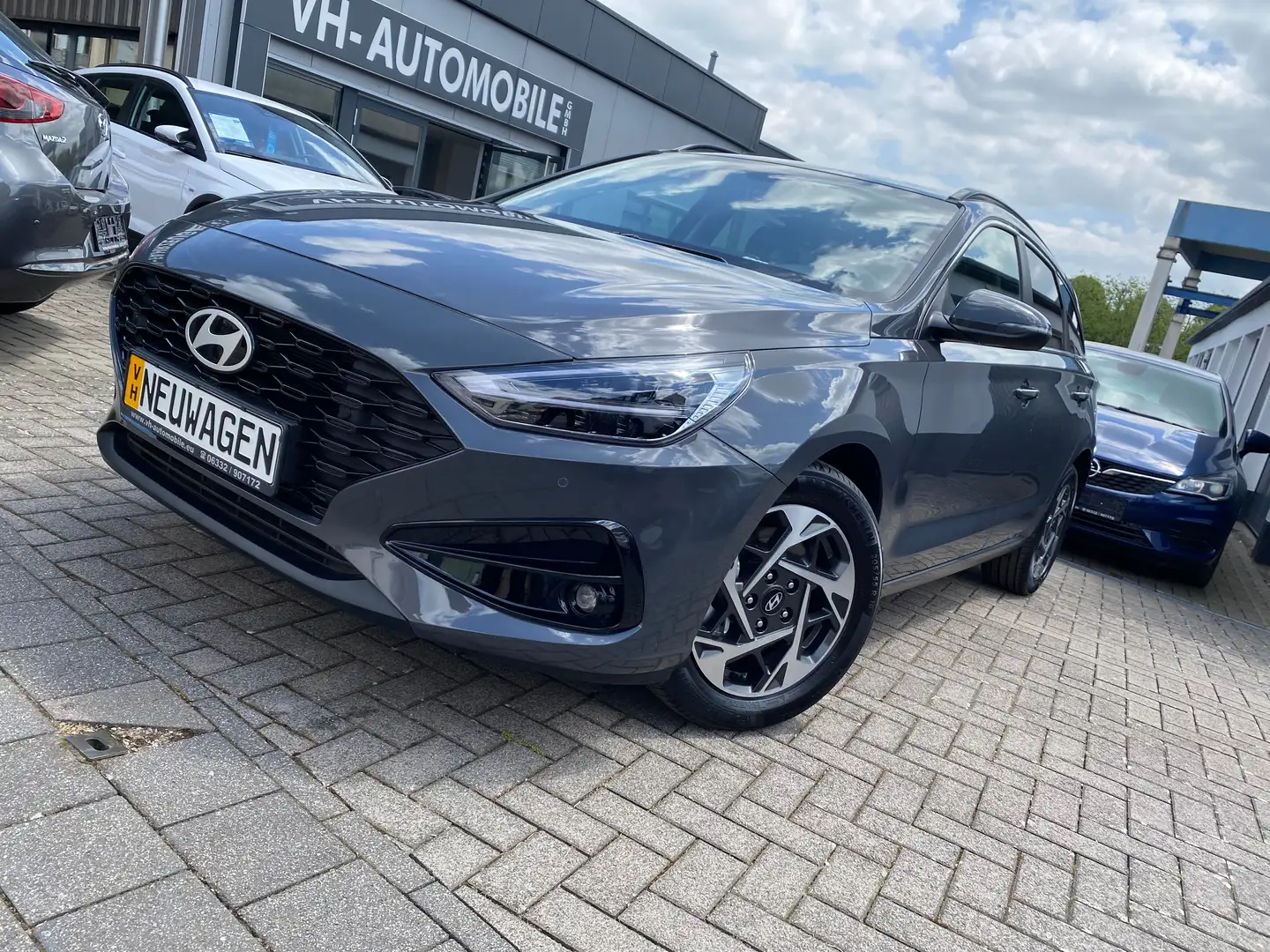 Hyundai i30 cw*NAVI*LED Frontsw*PDC vo&hi&R.KAMERA*WINTERPAKEt Grau - 2