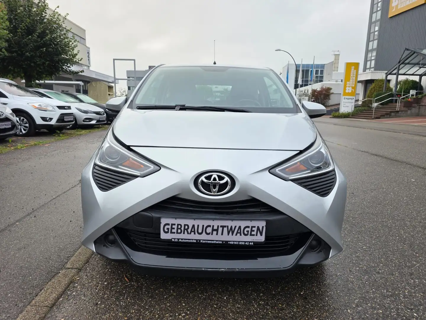 Toyota AYGO x-play*1.Hand*Rückfahrkamera Silber - 2