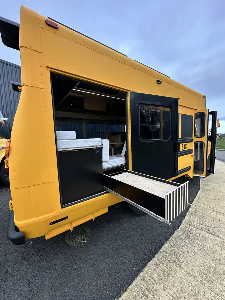 Ford Econoline School Bus Camper Van, foto 6