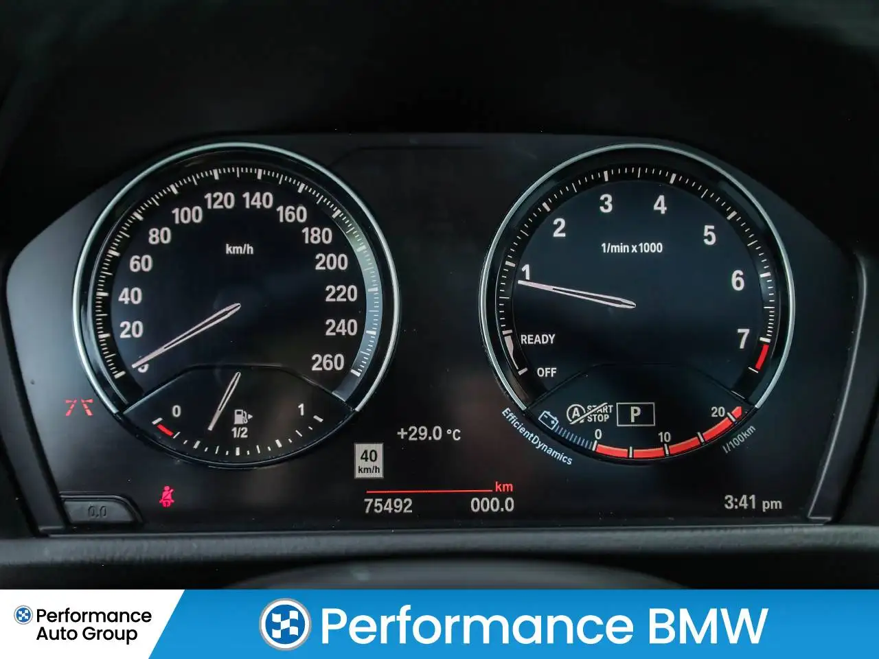 BMW X1 снимка BMW X1