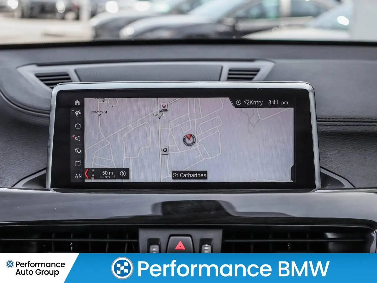BMW X1 снимка BMW X1
