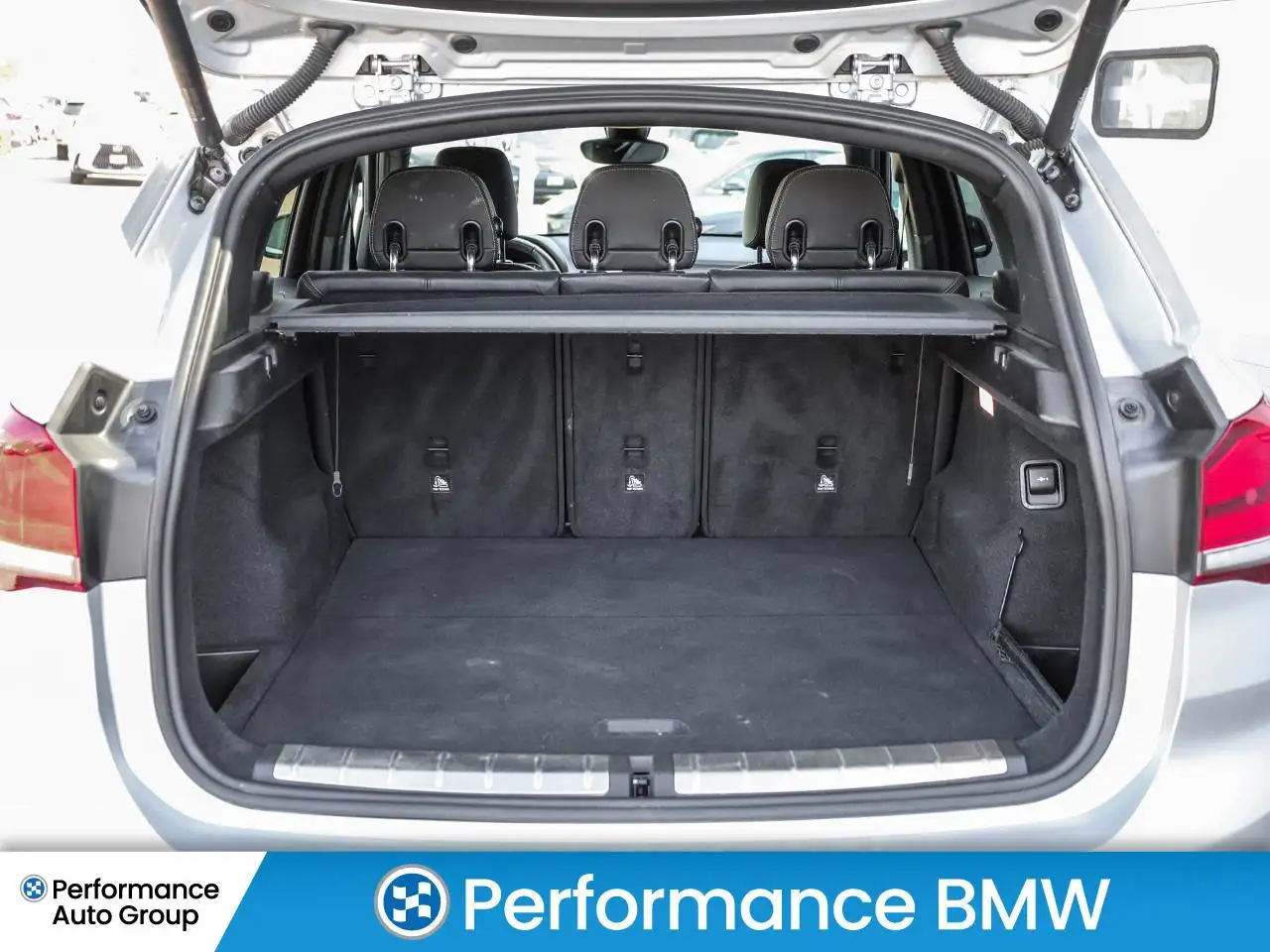 BMW X1 снимка BMW X1