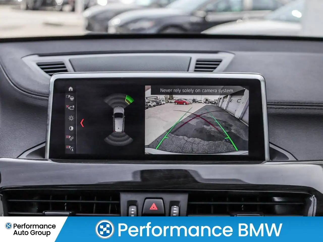 BMW X1 снимка BMW X1