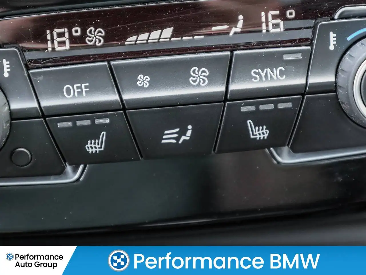 BMW X1 снимка BMW X1