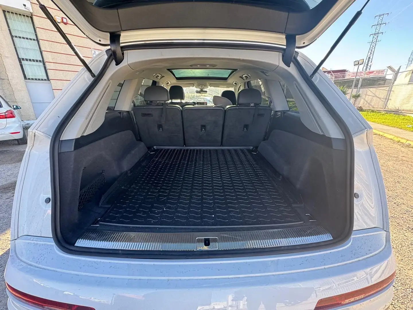 Audi Q7 3.0TDI Black line edition quattro Tip. 200kW - 2