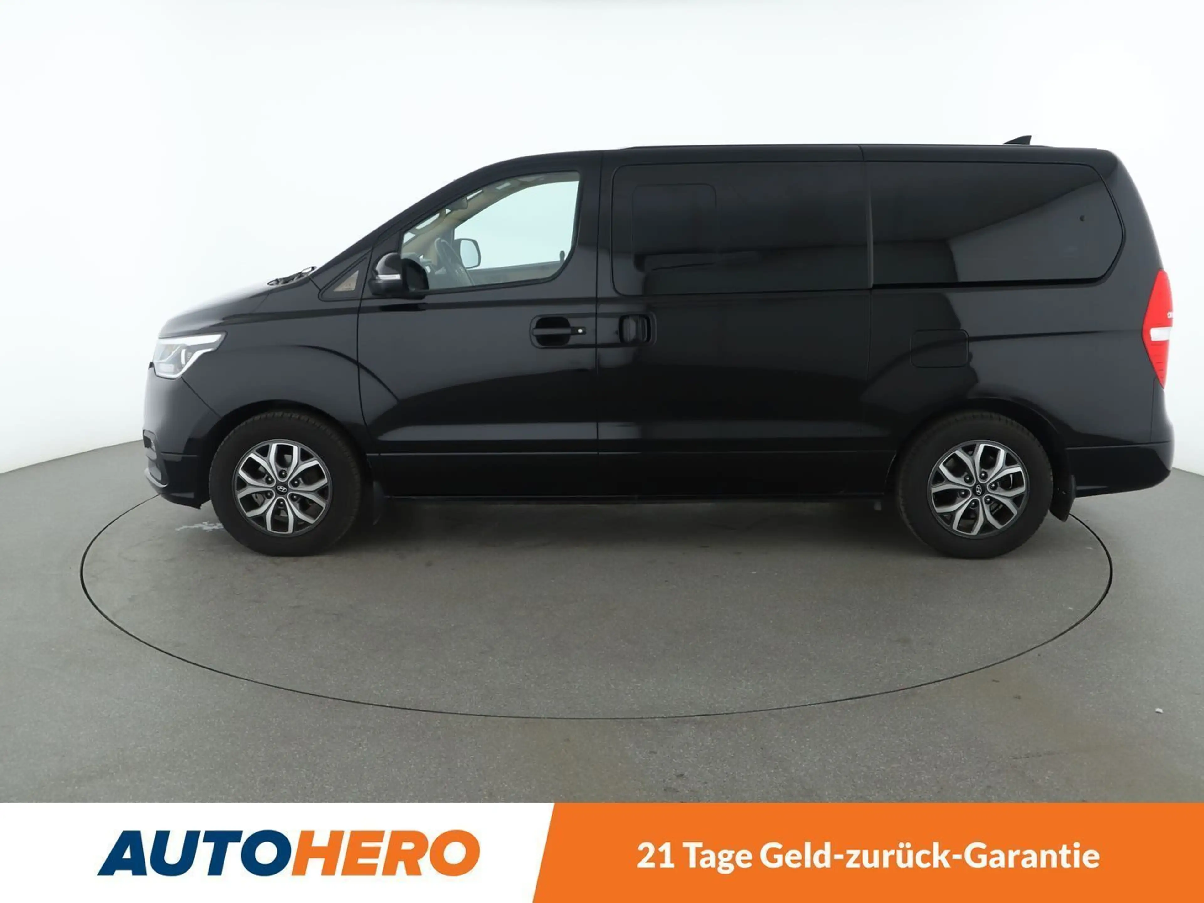 Hyundai H-1 2.5 CRDi Travel Premium Aut.*NAVI*CAM*SHZ*TEMPO* — photo 3