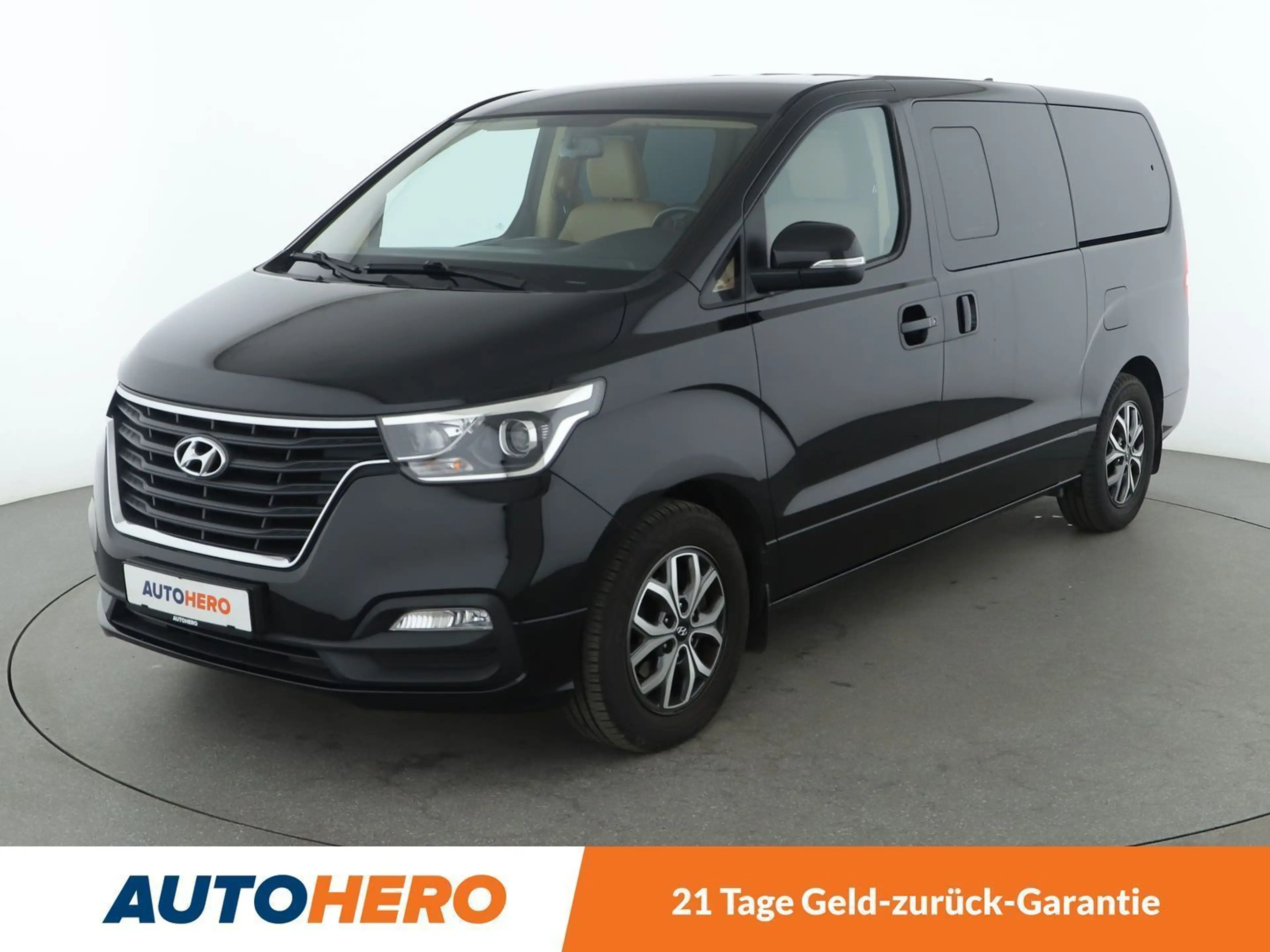 Hyundai H-1 2.5 CRDi Travel Premium Aut.*NAVI*CAM*SHZ*TEMPO*
