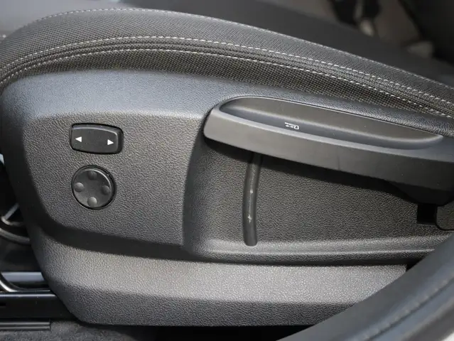 BMW X2 view 14