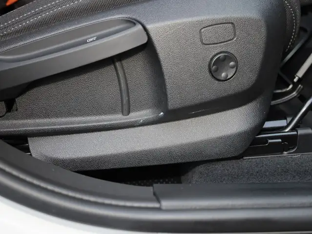 BMW X2 view 13