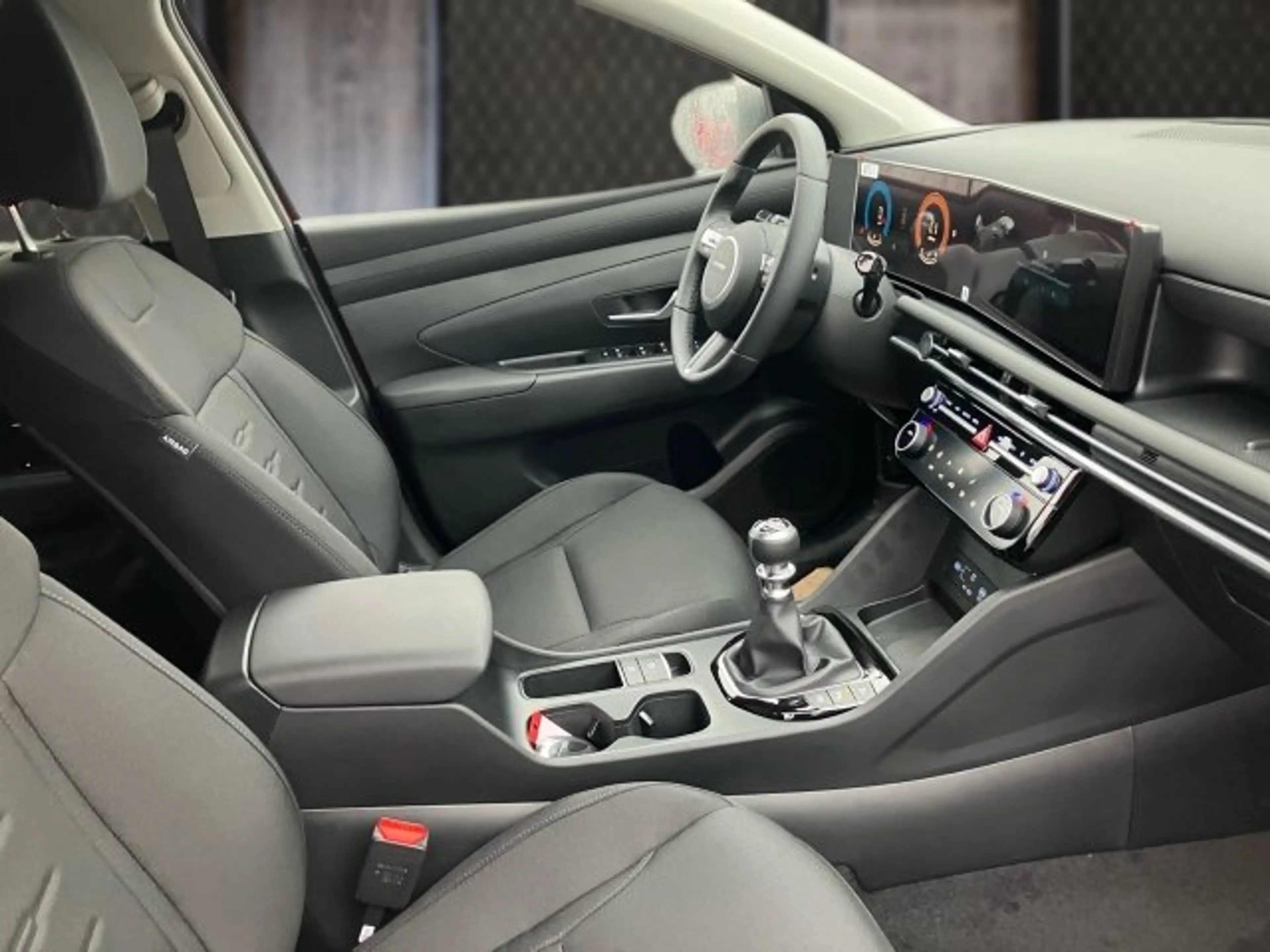 Hyundai TUCSON NX4 Jubile 1,6 T-GDi 2WD 48V — photo 6