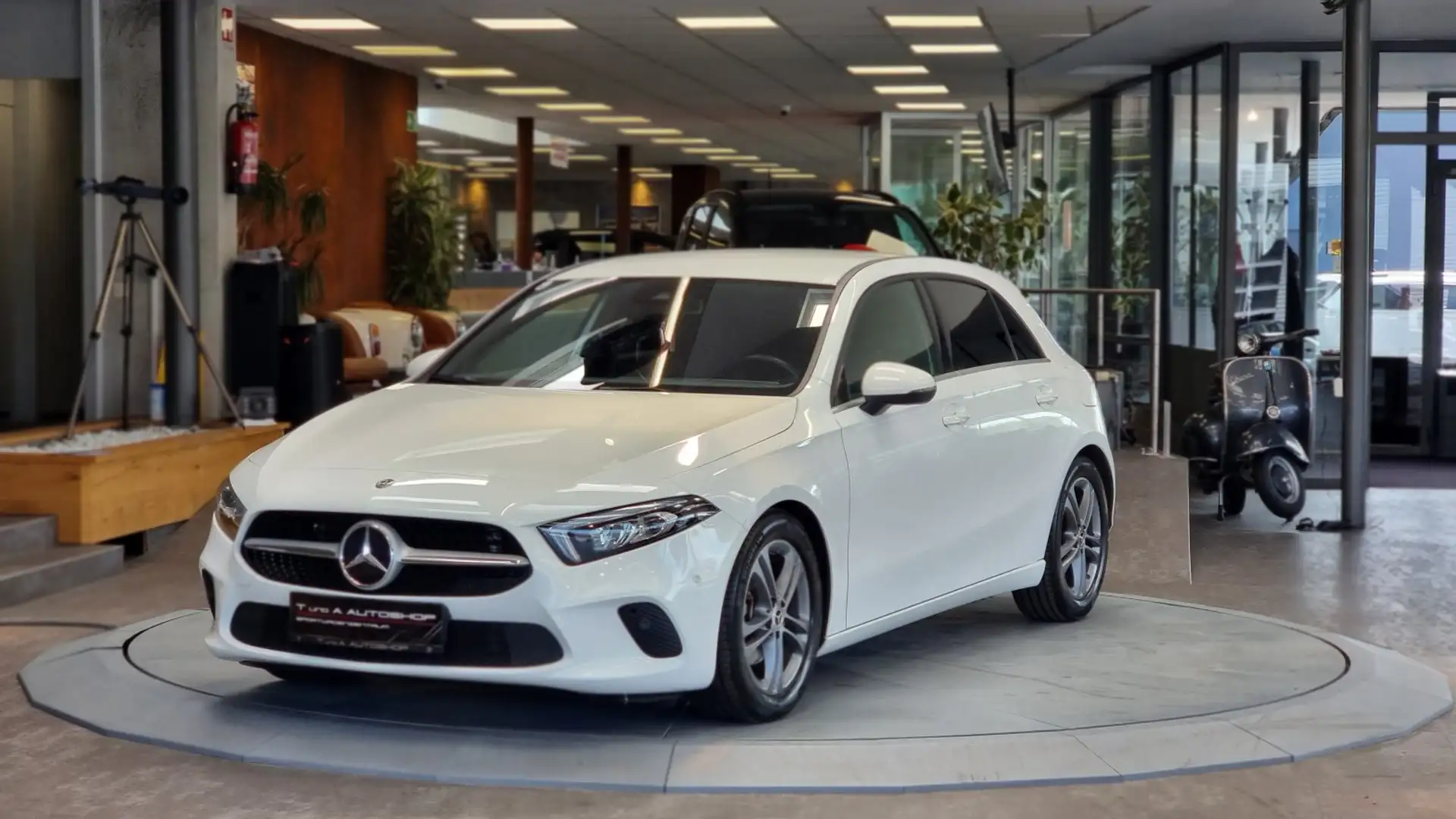 Mercedes-Benz A 160 1-Hand *Kamera*Navi*LED*PDC* Weiß - 1