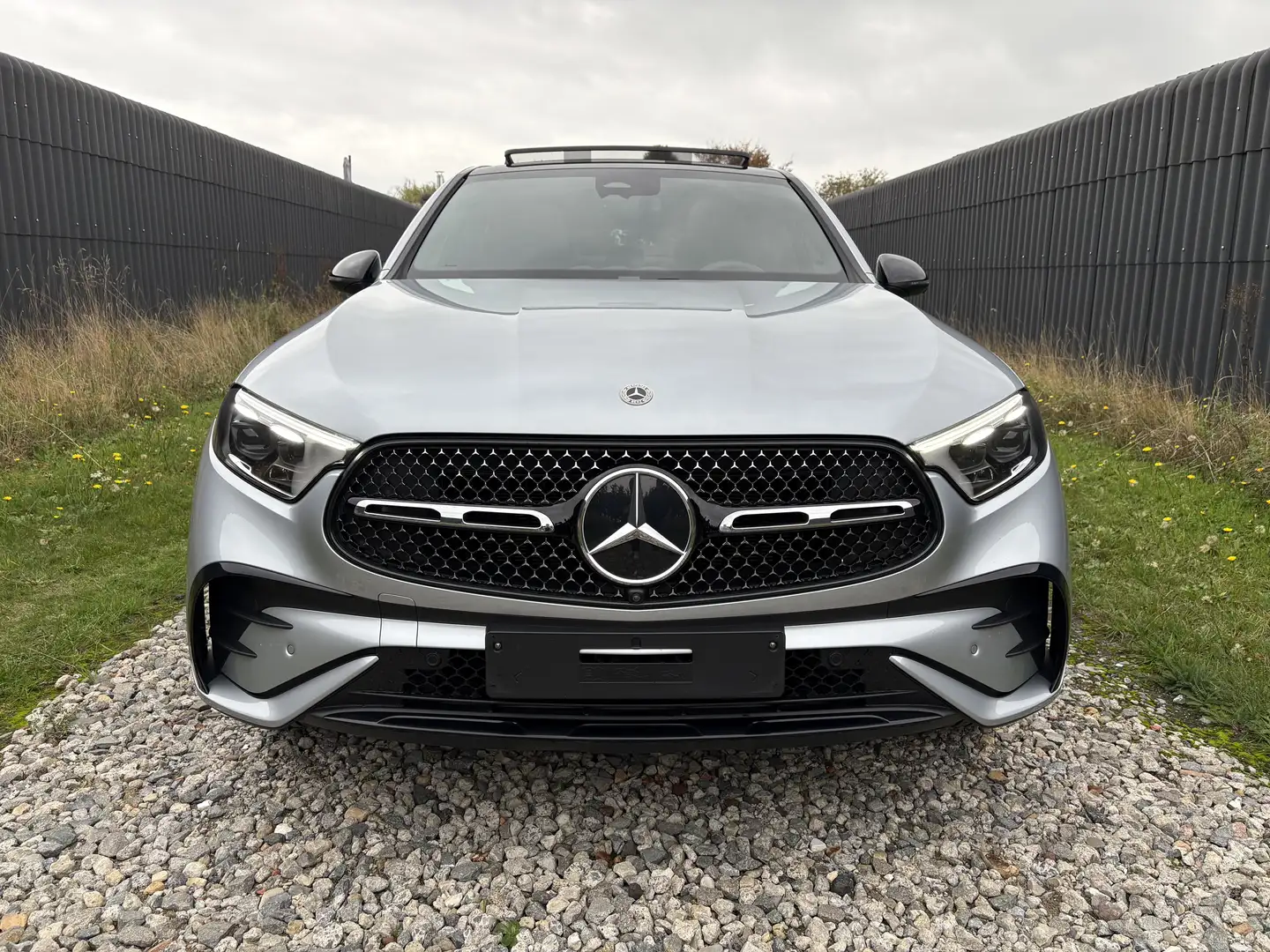 Mercedes-Benz GLC 220 COUPE*AMG LINE*TOIT PANO*PACK PREMIUM*GARANTIE ... Argent - 2