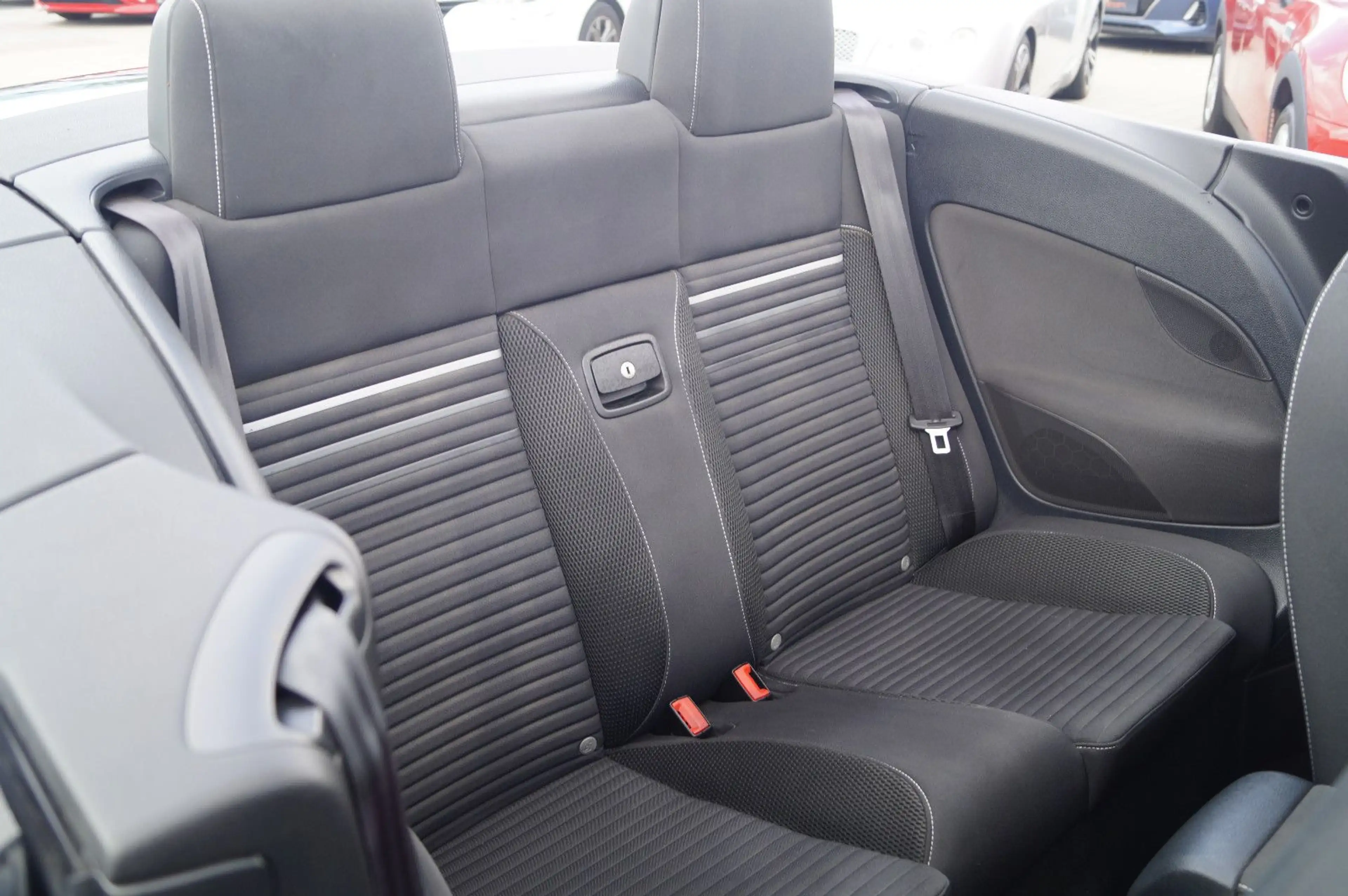 Volkswagen Eos Cup BMT Klimaauto Bi-X Tempomat NAVI PDC SHZ — photo 14