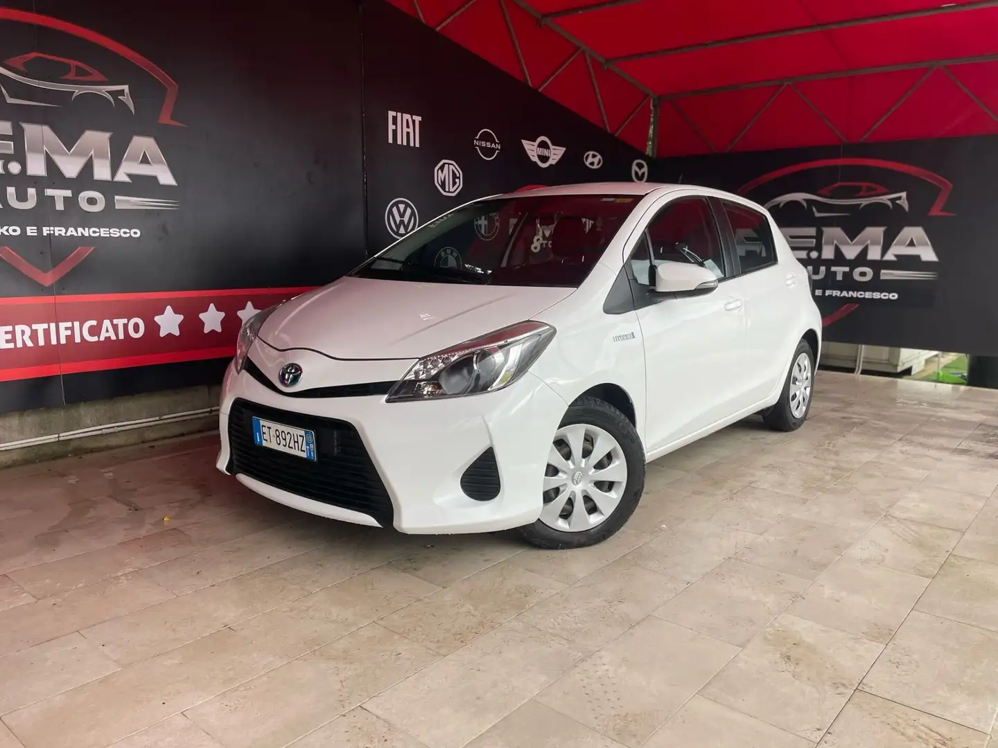 Toyota Yaris 1.5 Hybrid 5 porte Lounge Blanc - 1