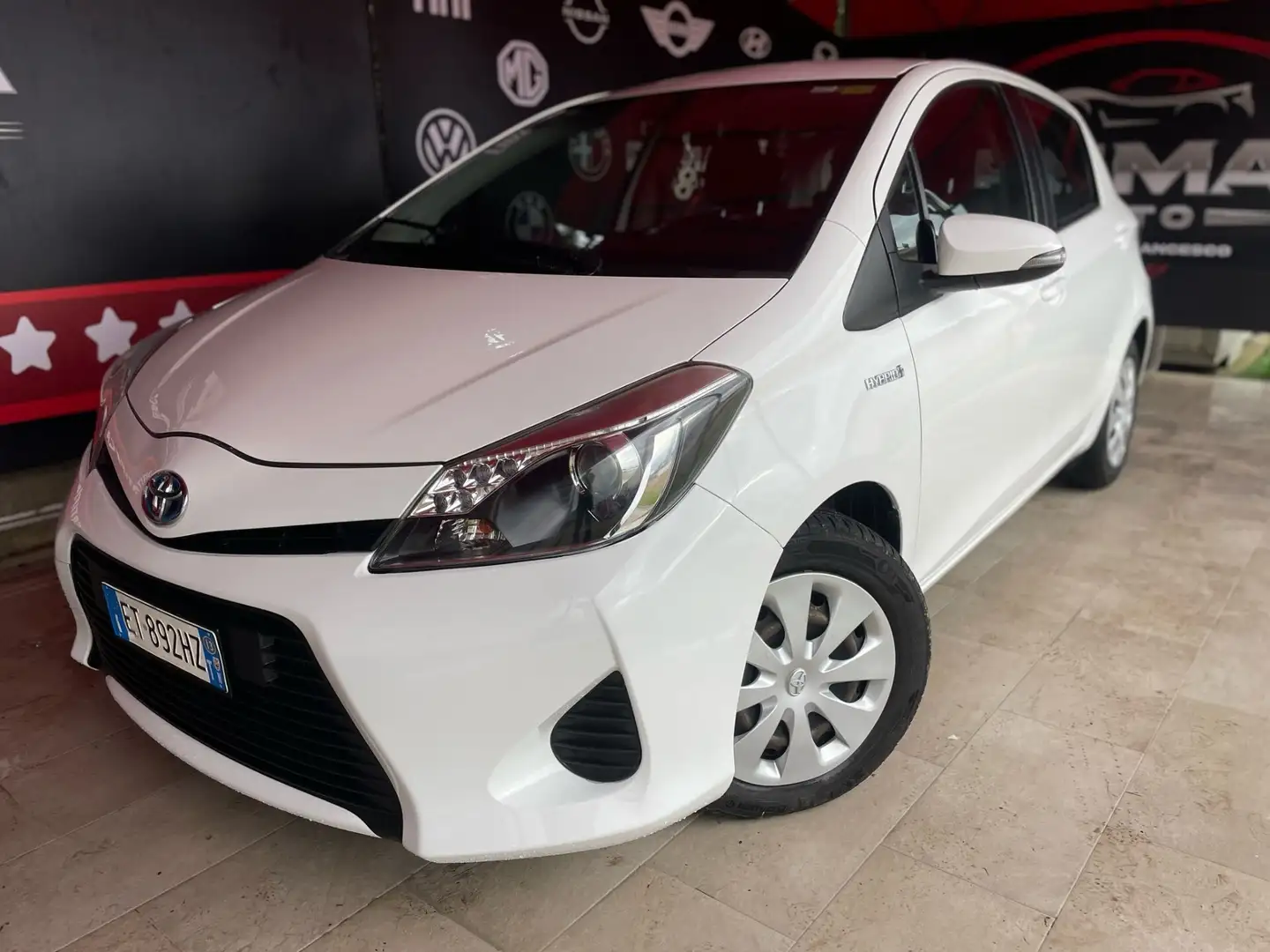 Toyota Yaris 1.5 Hybrid 5 porte Lounge Blanc - 2